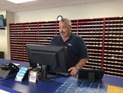A friendly customer service representative who is happy to help you understand how to measure hydraulic hose.